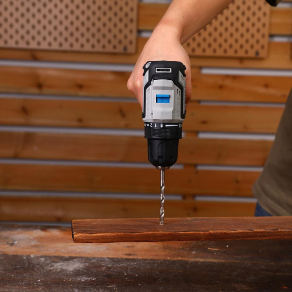 Аккумуляторная дрель-шуруповерт Deko Sharker 20V Pro / 084-1035