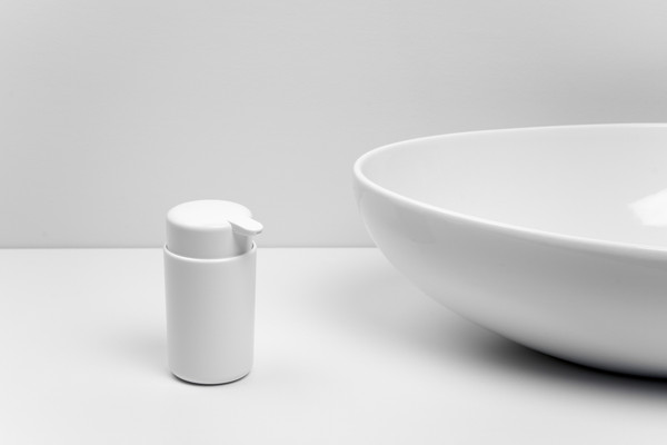 Дозатор для жидкого мыла AMBIENT Flux AFX033ABSWT