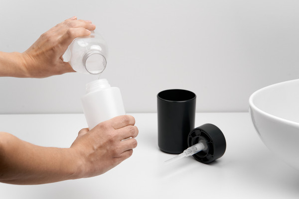 Дозатор для жидкого мыла AMBIENT Flux AFX034ABSBGR