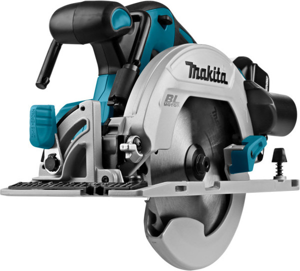 Дисковая пила Makita DHS680RTJ