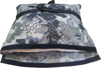 Подушка туристическая Пингвин Shelters 50х40 / 04050