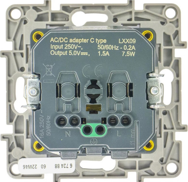 Розетка Legrand Etika / 672488