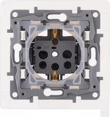 Розетка Legrand Etika / 672626