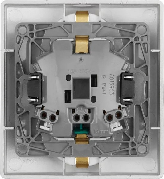 Розетка Legrand Inspiria / 673757