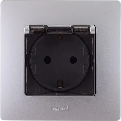 Розетка Legrand Etika 672426