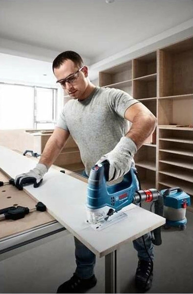 Профессиональный электролобзик Bosch GST 750