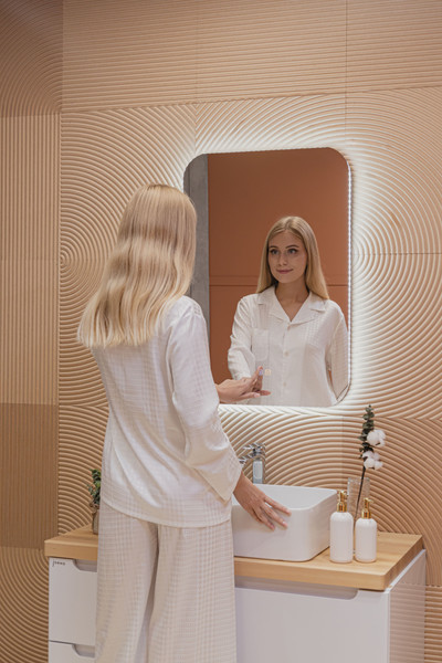 Зеркало Silver Mirrors Паллада 55x80 2.2 / LED-00003004