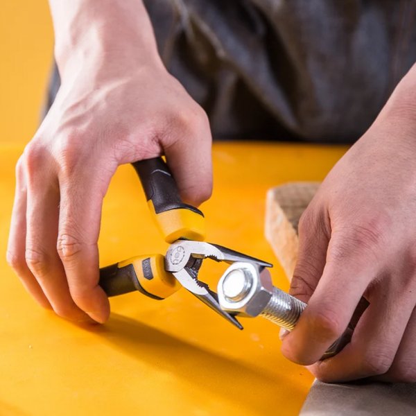 Длинногубцы Deli EDL2106Z