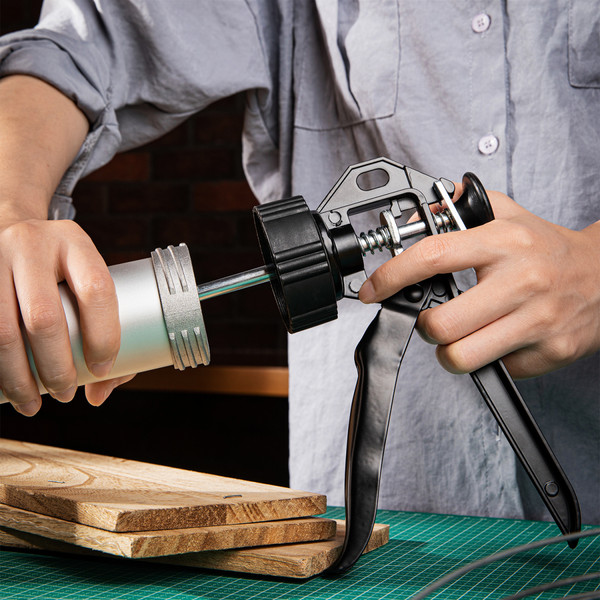 Пистолет для герметика Deli EDL2380