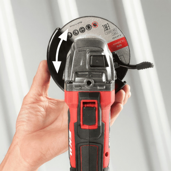 Угловая шлифовальная машина Skil AG2907 / AG2907SE11