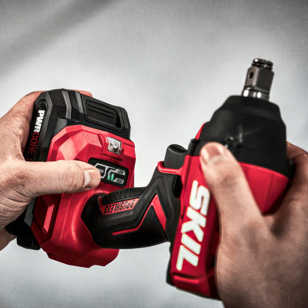 Аккумуляторный гайковерт Skil IW6720 / IW6720SE00