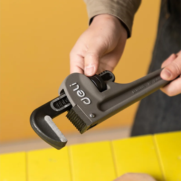 Гаечный ключ Deli Трубный / EDL105014