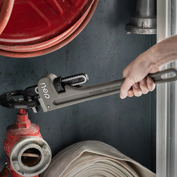 Гаечный ключ Deli Трубный / EDL105014