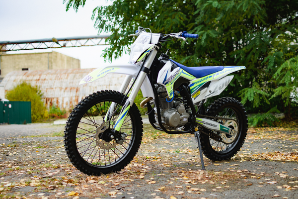 Мотоцикл AVM Sabre 250