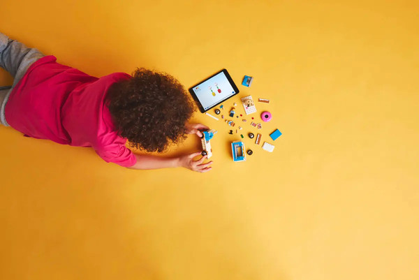 Конструктор Lego City Грузовик с пончиками 60452