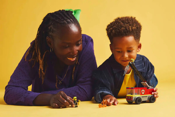 Конструктор Lego City Пожарная машина с лестницей 60463