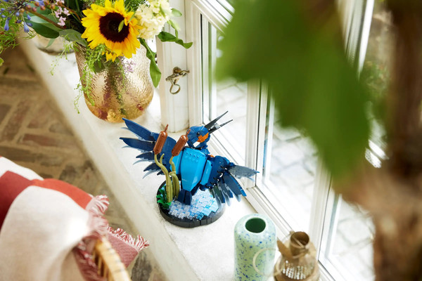 Конструктор Lego Icons Зимородок / 10331