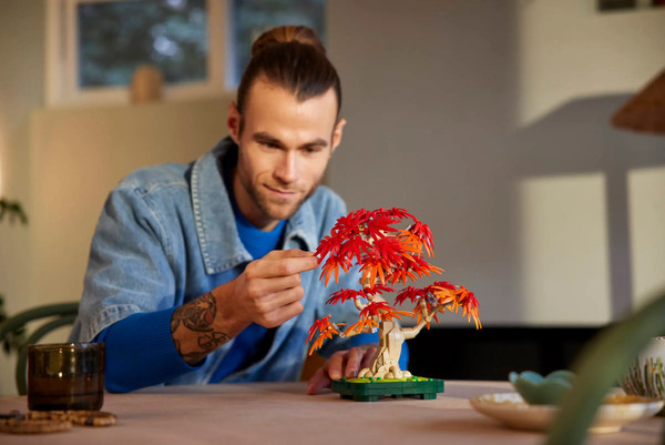 Конструктор Lego Icons Японский красный клен / 10348