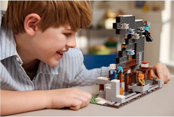 Конструктор Lego Minecraft Шахта Кирка / 21277