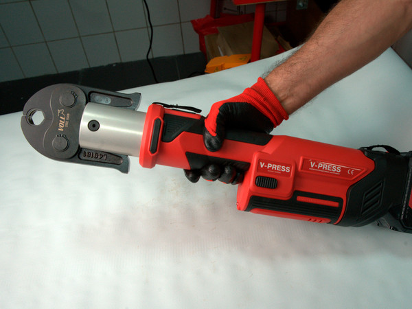 Пресс-клещи для пресса гидравлического VOLL М 18 / 8.30018