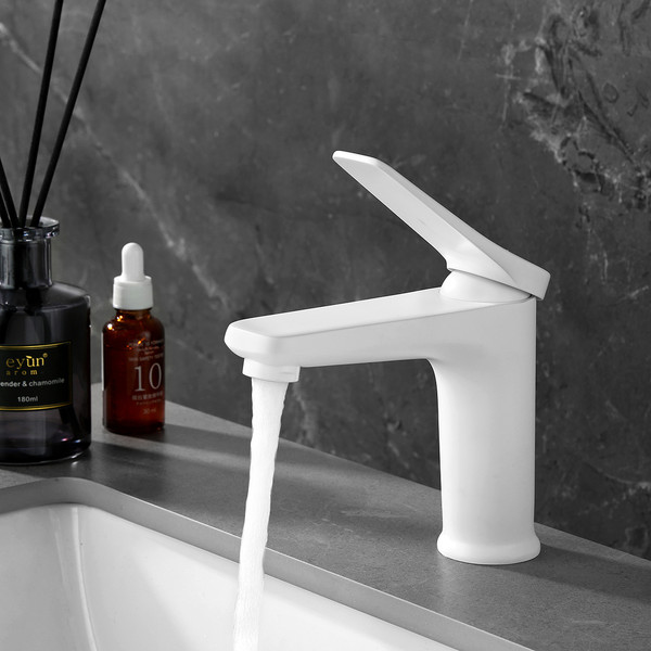 Смеситель LEMARK Bronx LM3706MW