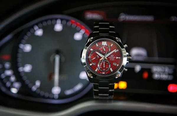 Часы наручные мужские Casio EFR-557D-4A