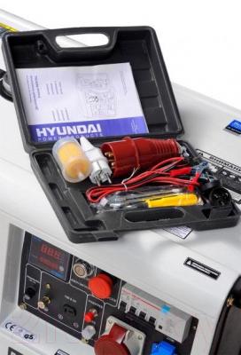 Дизельный генератор Hyundai DHY8000SE-3