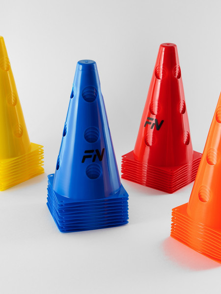 Конус тренировочный FN Cones With Holes / FN9032001-23-600