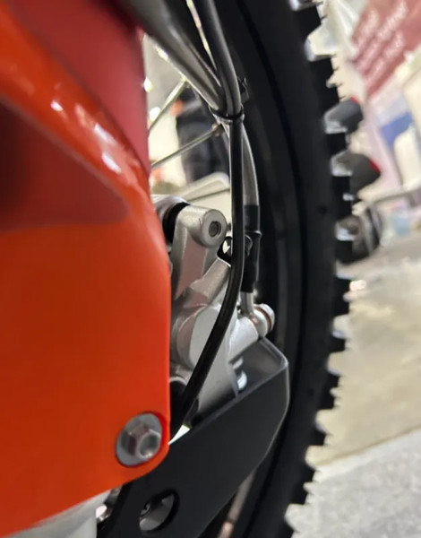 Мотоцикл Nine Fox Outlaw YBS300