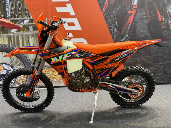 Мотоцикл Nine Fox Outlaw YB300H