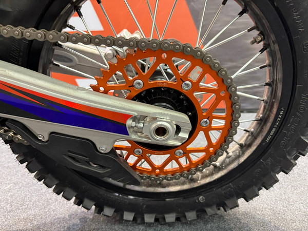 Мотоцикл Nine Fox Outlaw YB300H