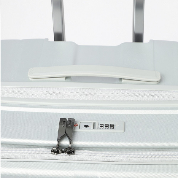 Чемодан на колесах Fabretti EN1050-28-33