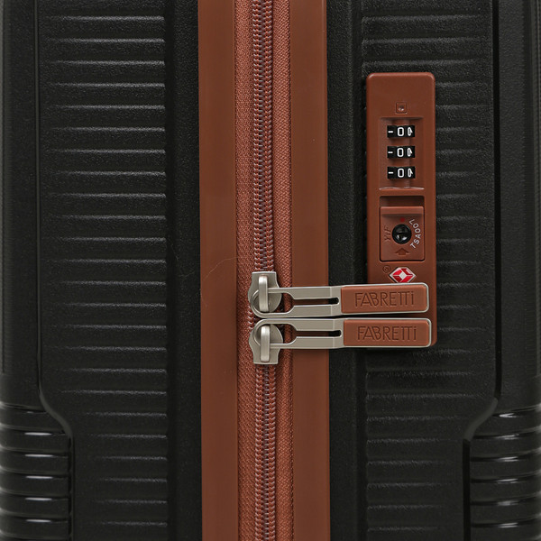 Чемодан на колесах Fabretti EN1060-24-2