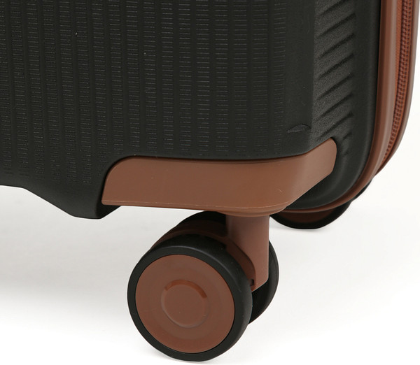 Чемодан на колесах Fabretti EN1060-28-2