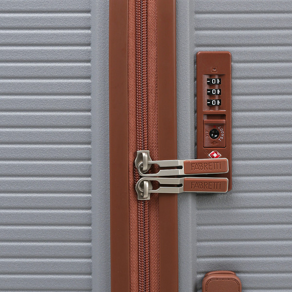 Чемодан на колесах Fabretti EN1060-28-3