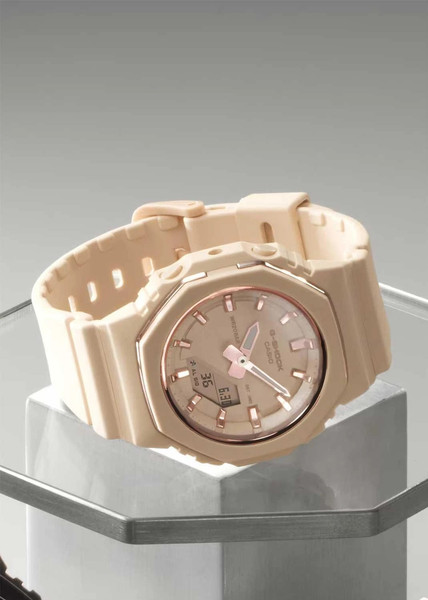 Часы наручные женские Casio GMA-P2110-4A