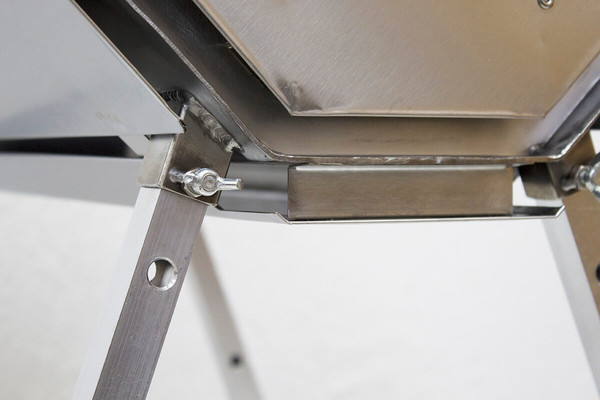 Печь походная Берег Вектор