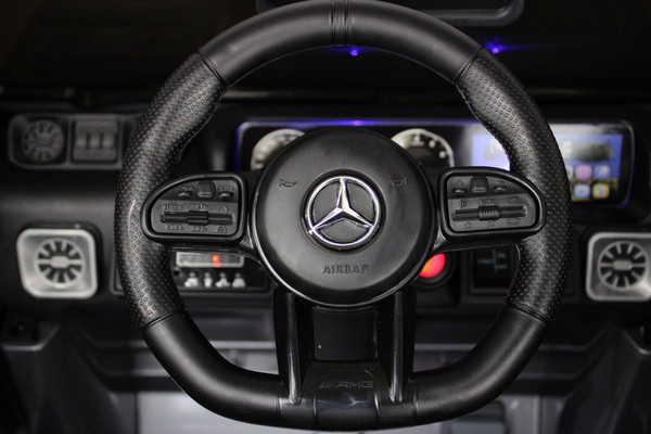 Детский автомобиль RiverToys Mercedes-Benz G63 / K999KK
