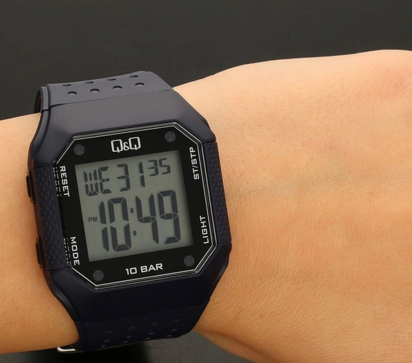 Часы наручные мужские Q&Q M158J007Y