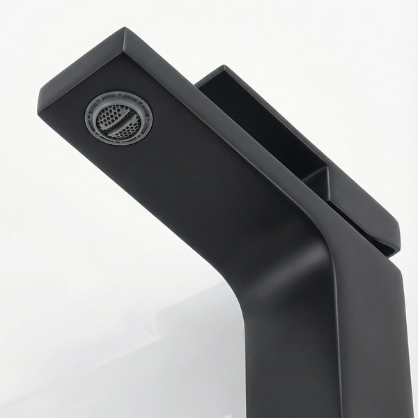 Смеситель Wellerein Linea 21LN26