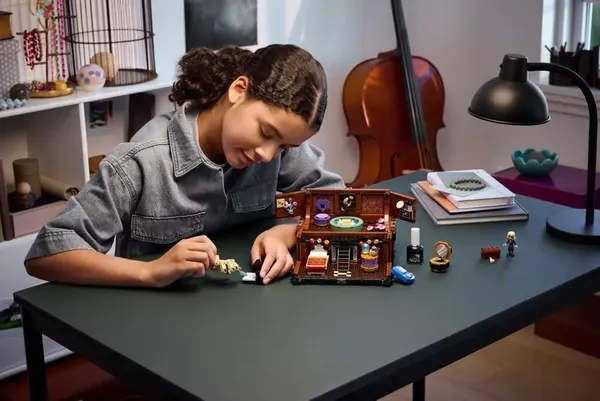 Конструктор Lego Wednesday Квартира Вещи 76785