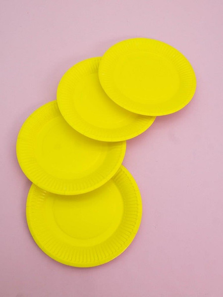 Набор одноразовых тарелок ILikeGift Party yellow / AK0014
