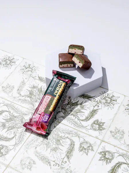 Набор протеиновых батончиков Chikalab Малина и тесто катаифи