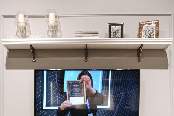 Полка Ангстрем Настенная Изотта гостиная ИТ-025.03 исп.3