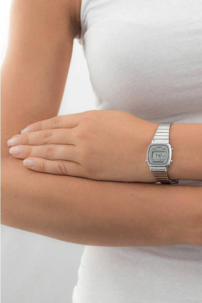 Часы наручные женские Casio LA-670WEA-7E