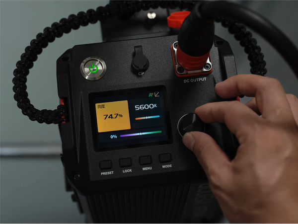 Осветитель студийный Godox Knowled M300R K1 / 32995n