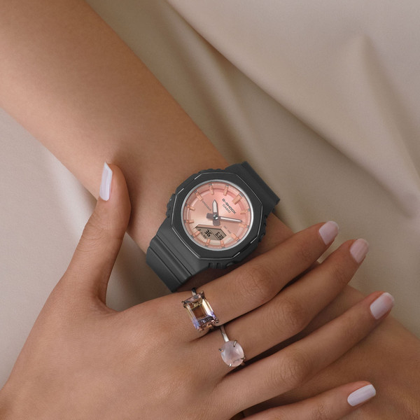 Часы наручные женские Casio GMA-P2110SC-4A