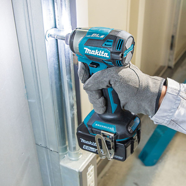 Профессиональный шуруповерт Makita DTD173RFJ