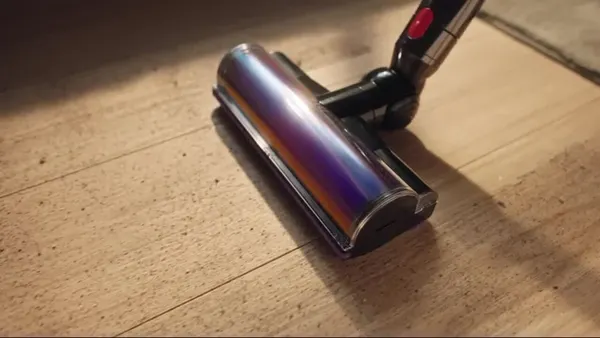 Вертикальный пылесос Dyson Cyclone V8 / 226587