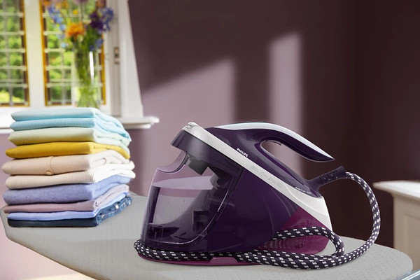 Утюг с парогенератором Philips PSG7028/30